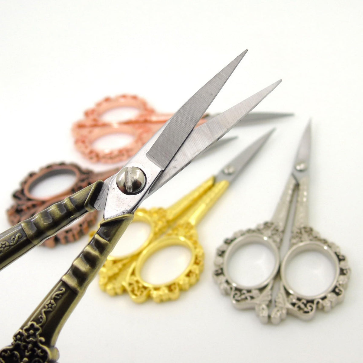 SUNNYCLUE authentic imported purple beauty scissors package contents view