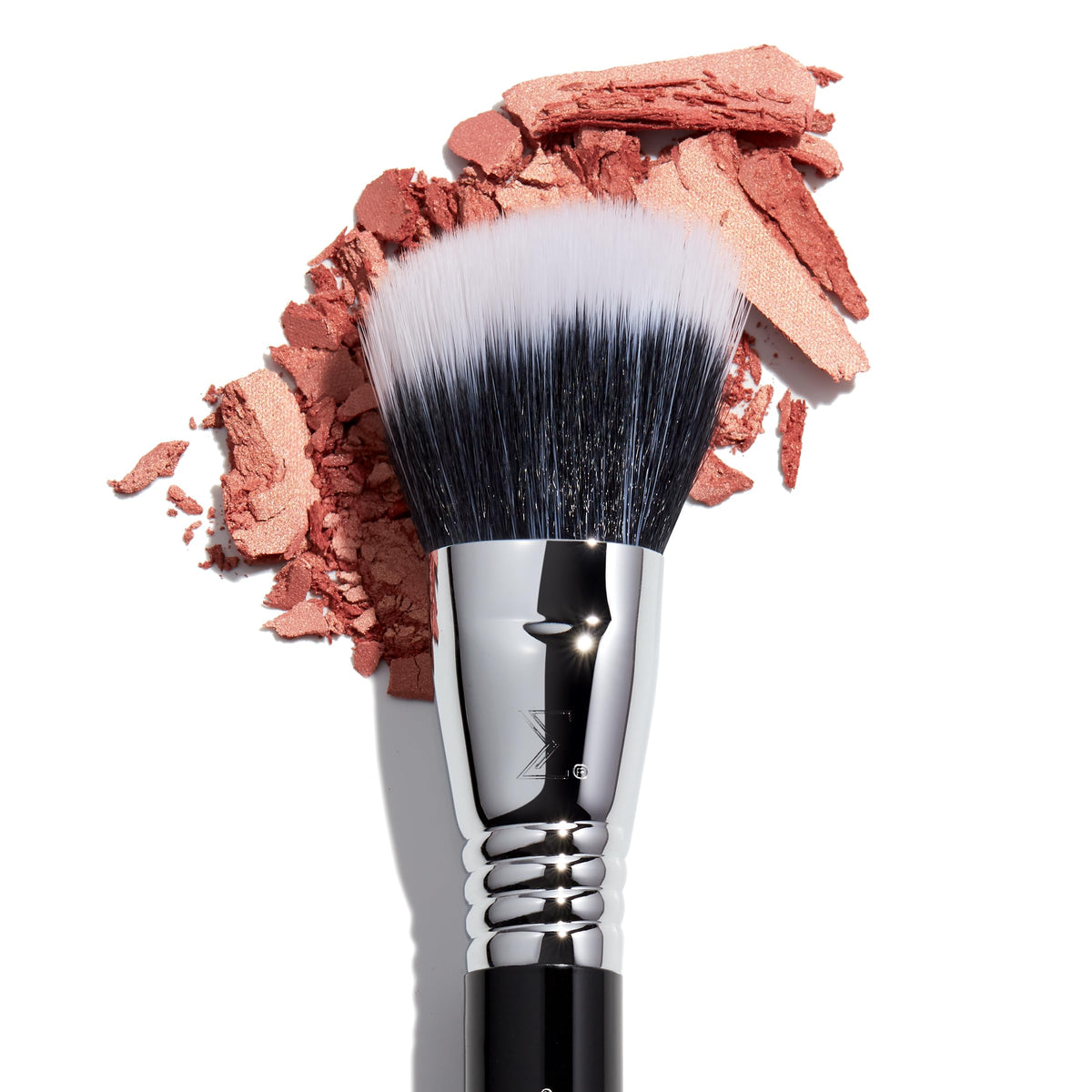 Waterproof polymer handle and SigmaAlloy ferrule details of F53 brush