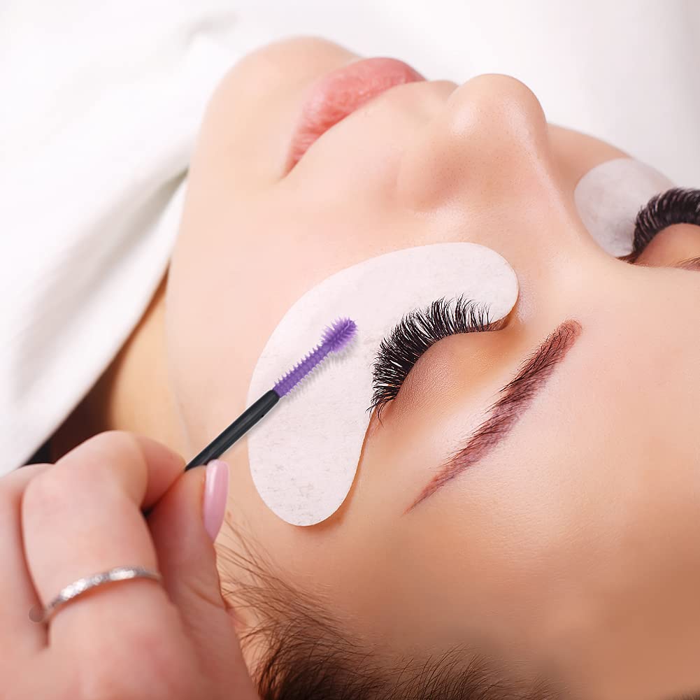 Side view showing flexible design of G2Plus silicone eyebrow brushes