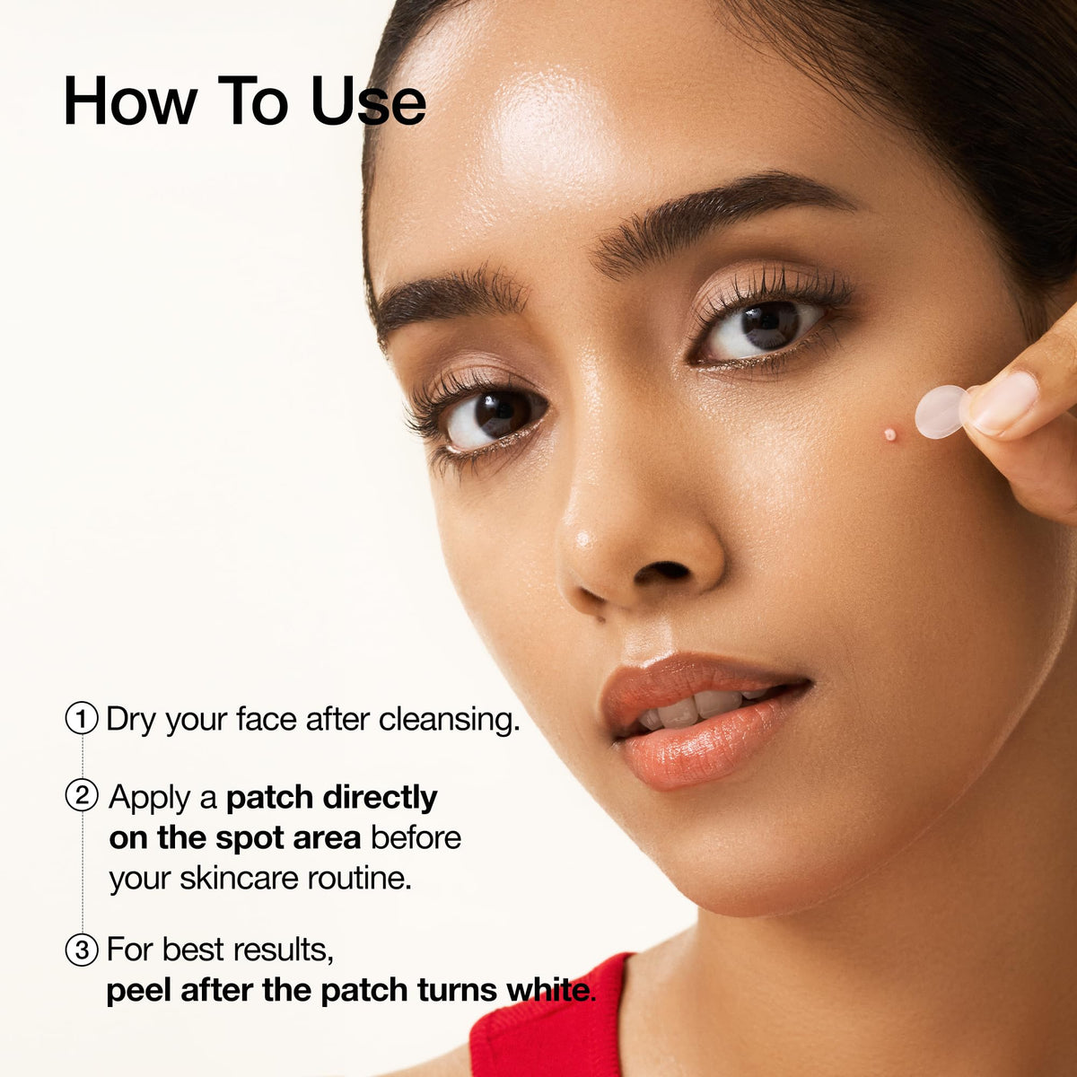 Close up view of the 0.25mm thin matte hydrocolloid spot patches for seamless skin coverage.