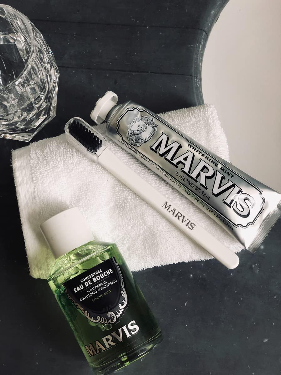 Marvis strong mint elixir close up on the elegant brand crest and typography