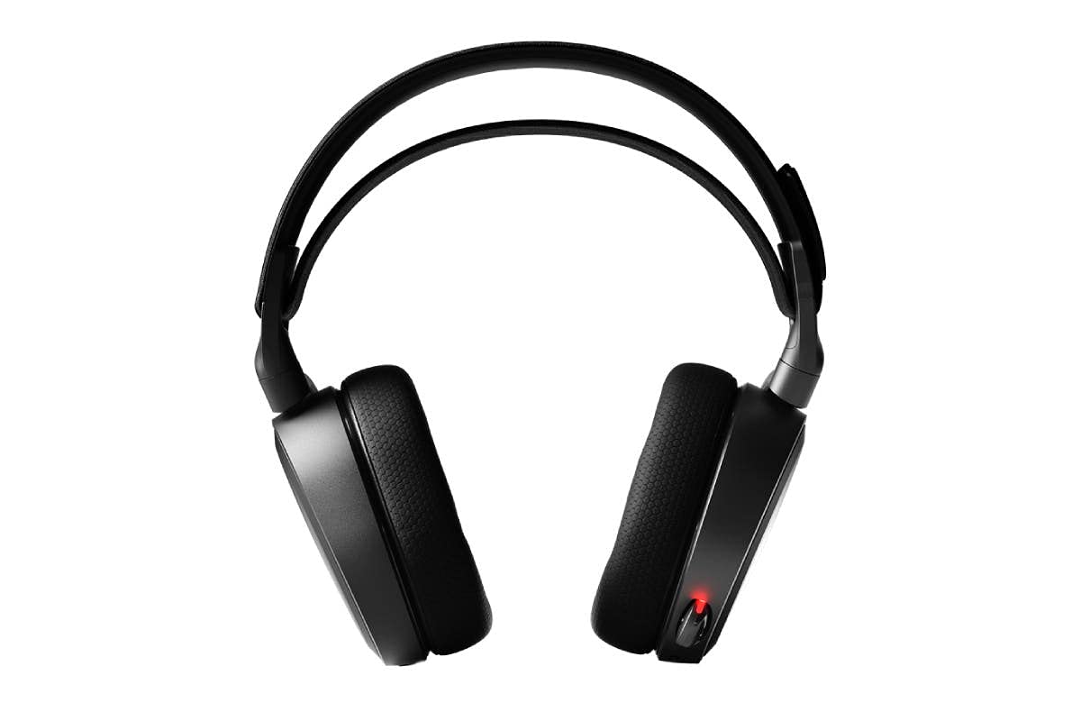SteelSeries Arctis 9 side profile showing earcups