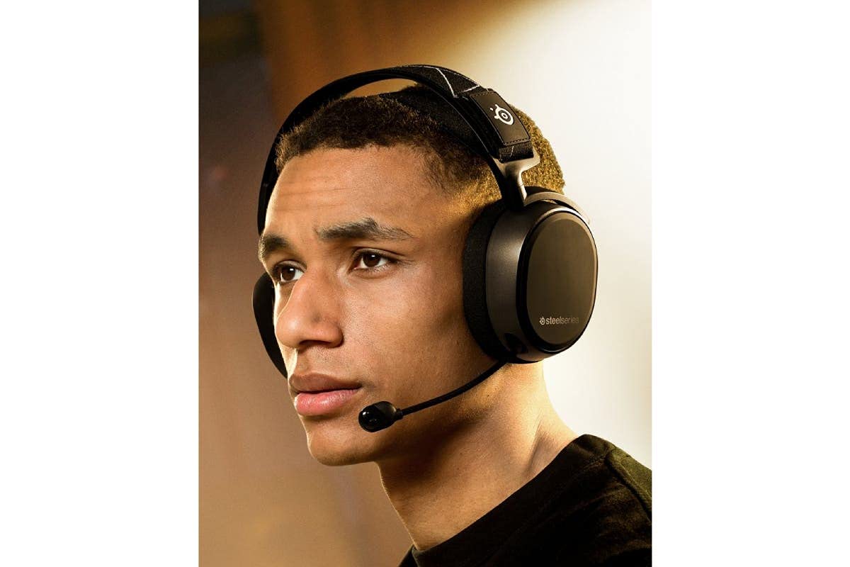 SteelSeries Arctis 9 gaming setup lifestyle angle