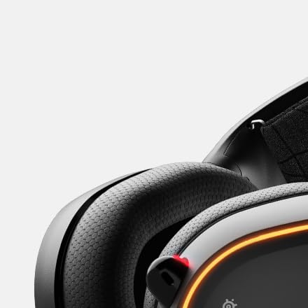 SteelSeries Arctis 5 headset with packaging