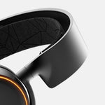 SteelSeries Arctis 5 connected to gaming PC setup