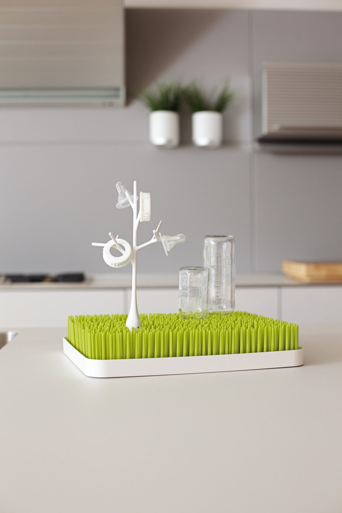White tree-shaped Boon Twig baby bottle drying accessory