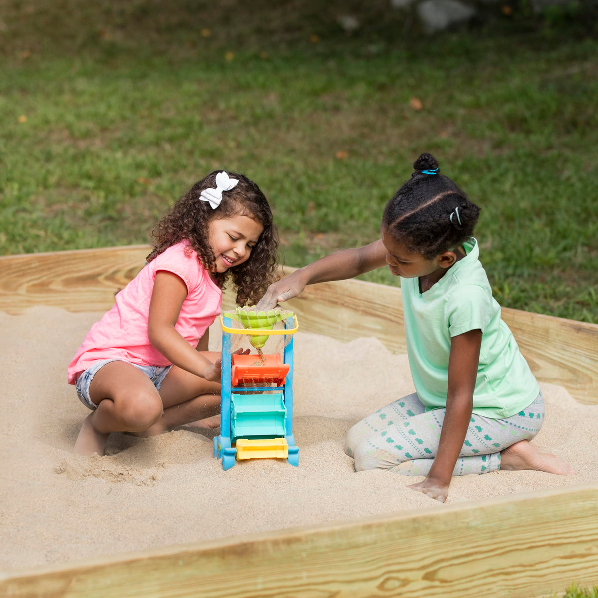 Interactive spinning action of Seaside Sidekicks sand and water toy