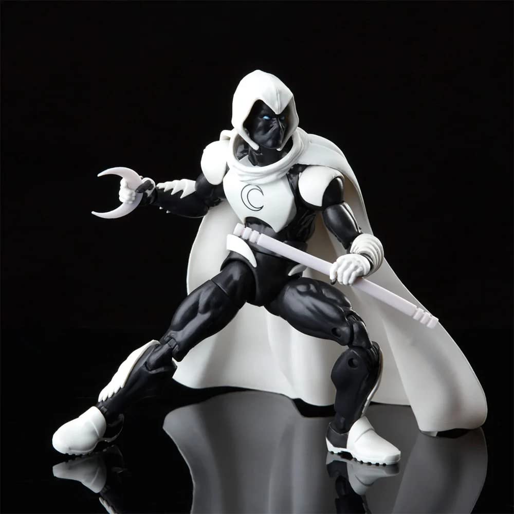Premium Hasbro Marvel Legends Series Moon Knight action figure display packaging layout.