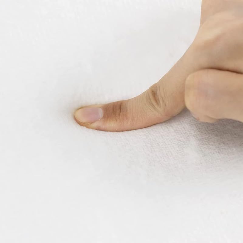 Detailed shot of the anti slip rubber backing on the bnil welcome mat