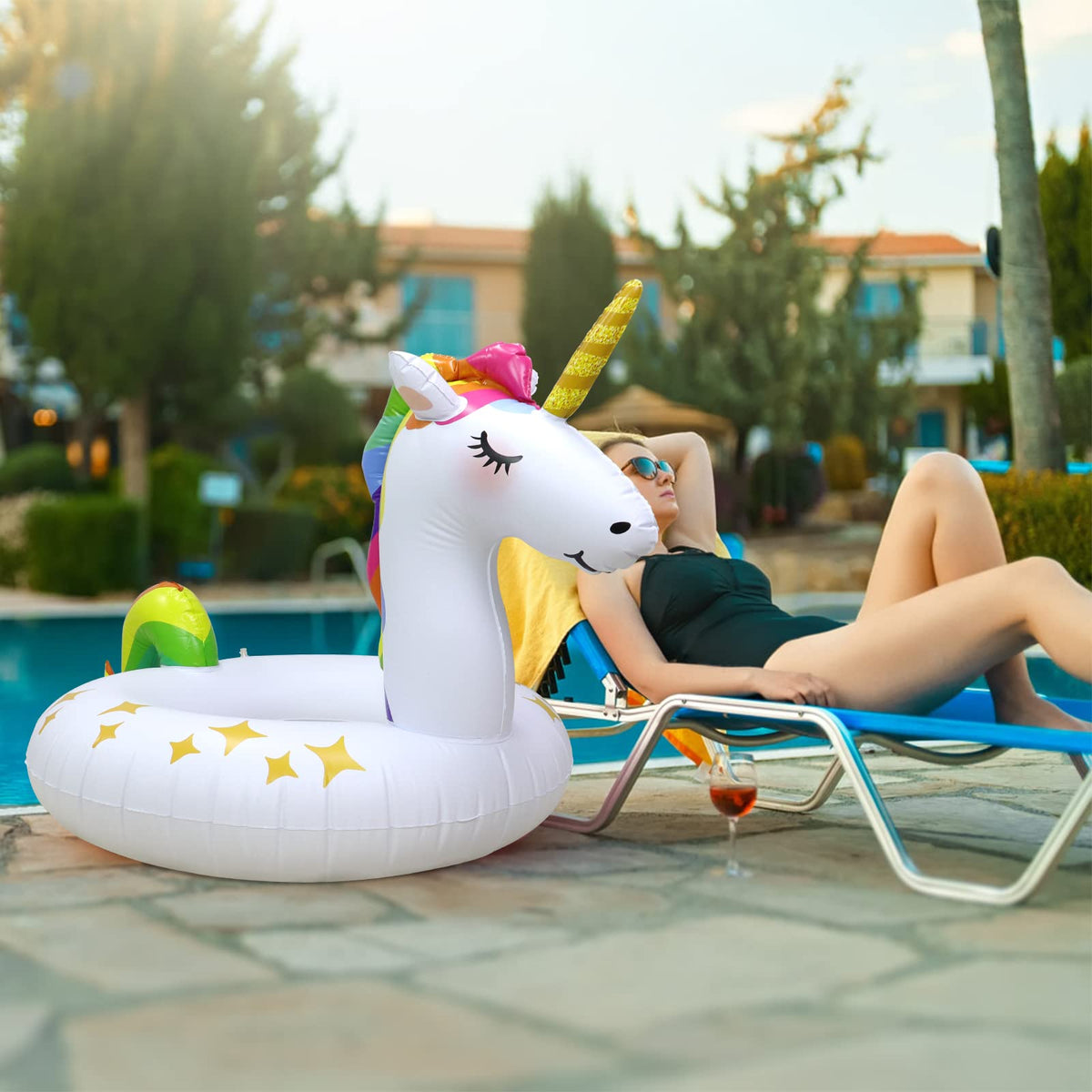 Rtudan unicorn pool toy showing scale for kids