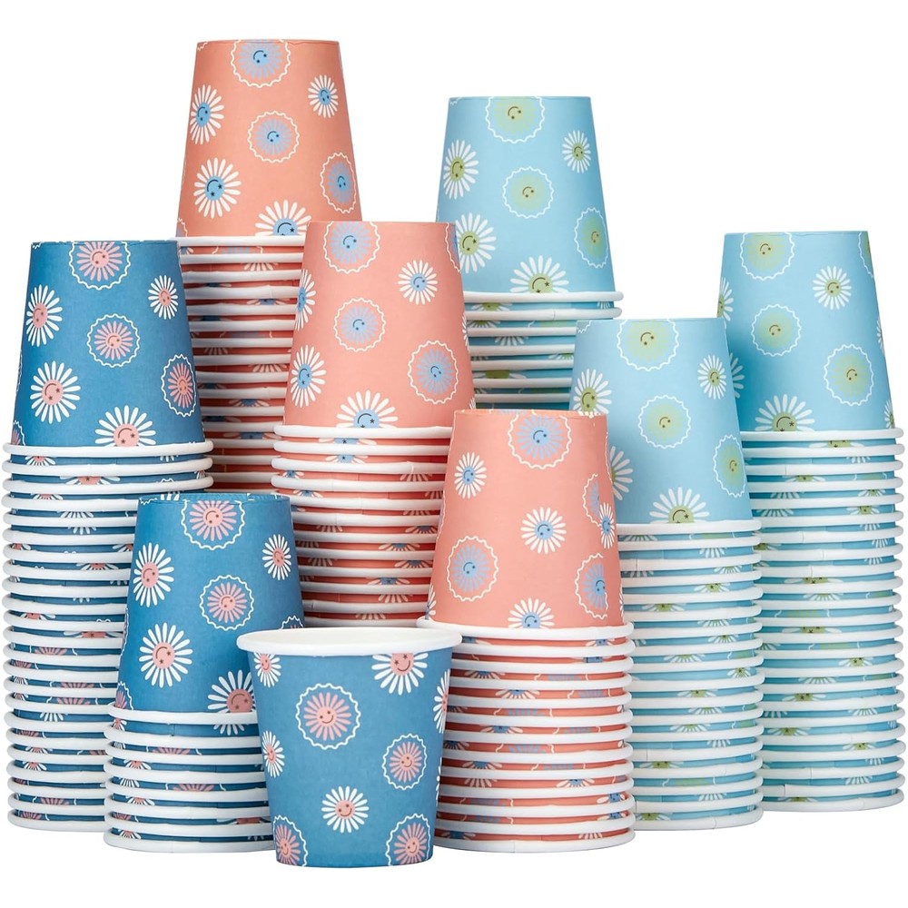 SIUQ 300 Pack 5 Ounce Paper Cups front view featuring colorful daisy design.