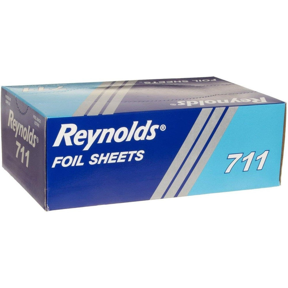 Reynolds Pop Up Interfolded Aluminum Foil Sheets 500 Count Box front view for food wrapping.