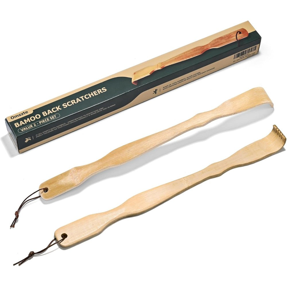 Omszte bamboo back scratcher front view showing the polished curved scratching fingers.
