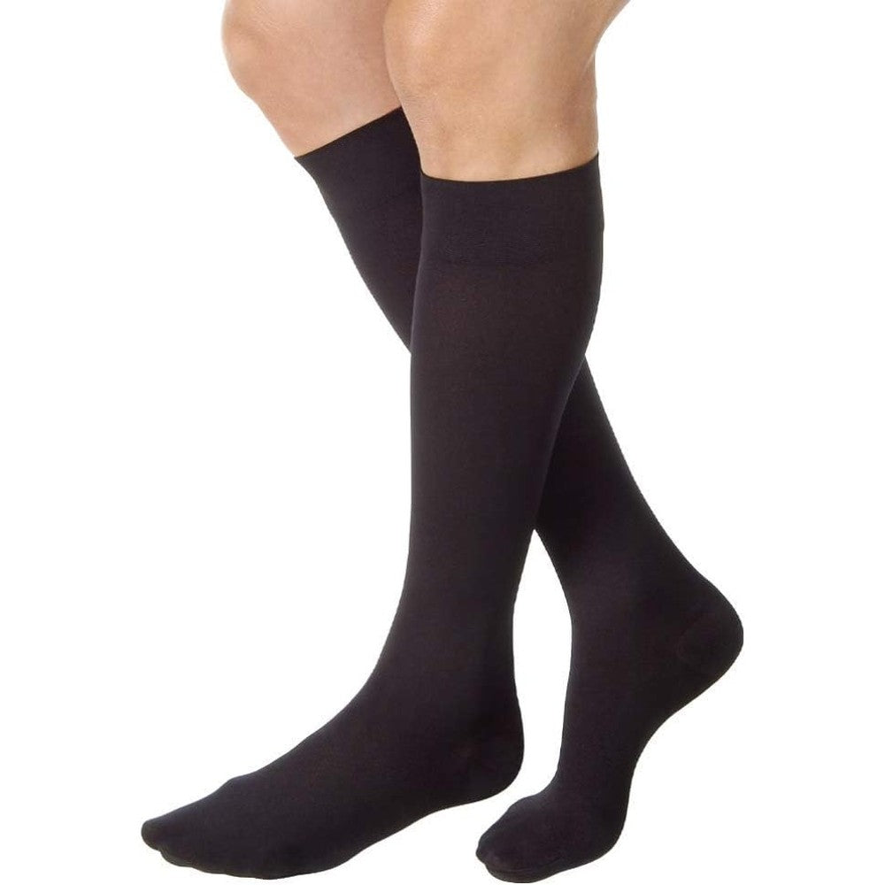 JOBST Relief Knee High Graduated Compression Socks, 15-20 mmHg - Comfortable Unisex Design - Closed Toe, Black, Medium