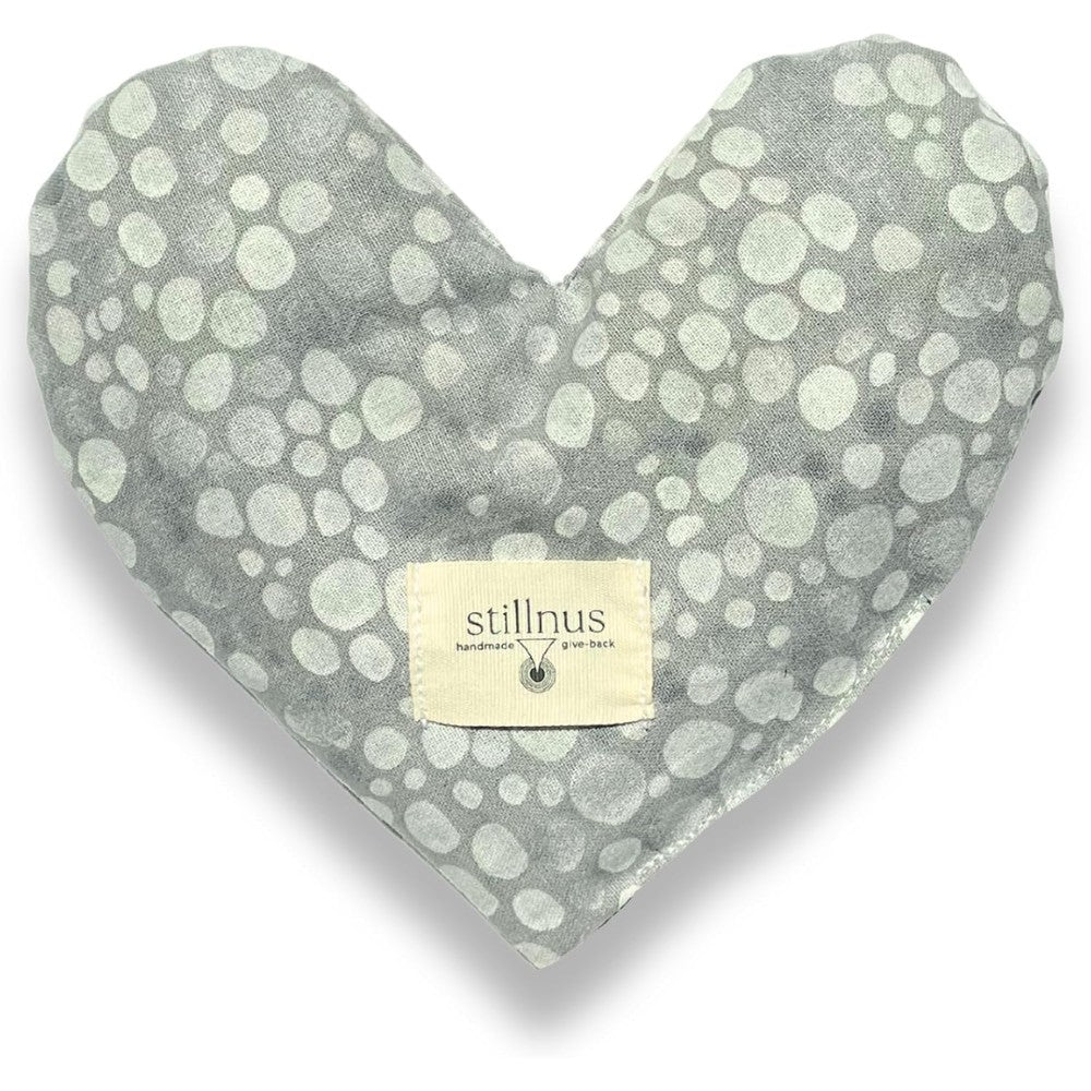 Stillnus weighted heart eye pillow front view relaxation gift