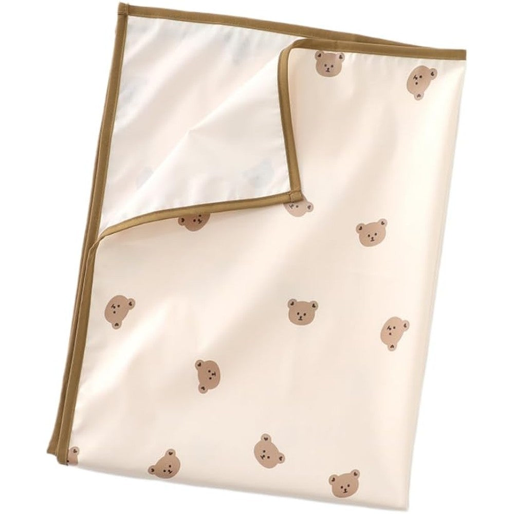 Spotrill baby waterproof bed pad with bear print front view