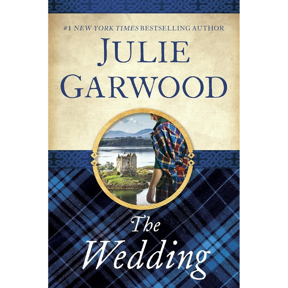 Julie Garwood The Wedding Lairds Fiancees Book 2 paperback edition front cover featuring a Scottish castle design.