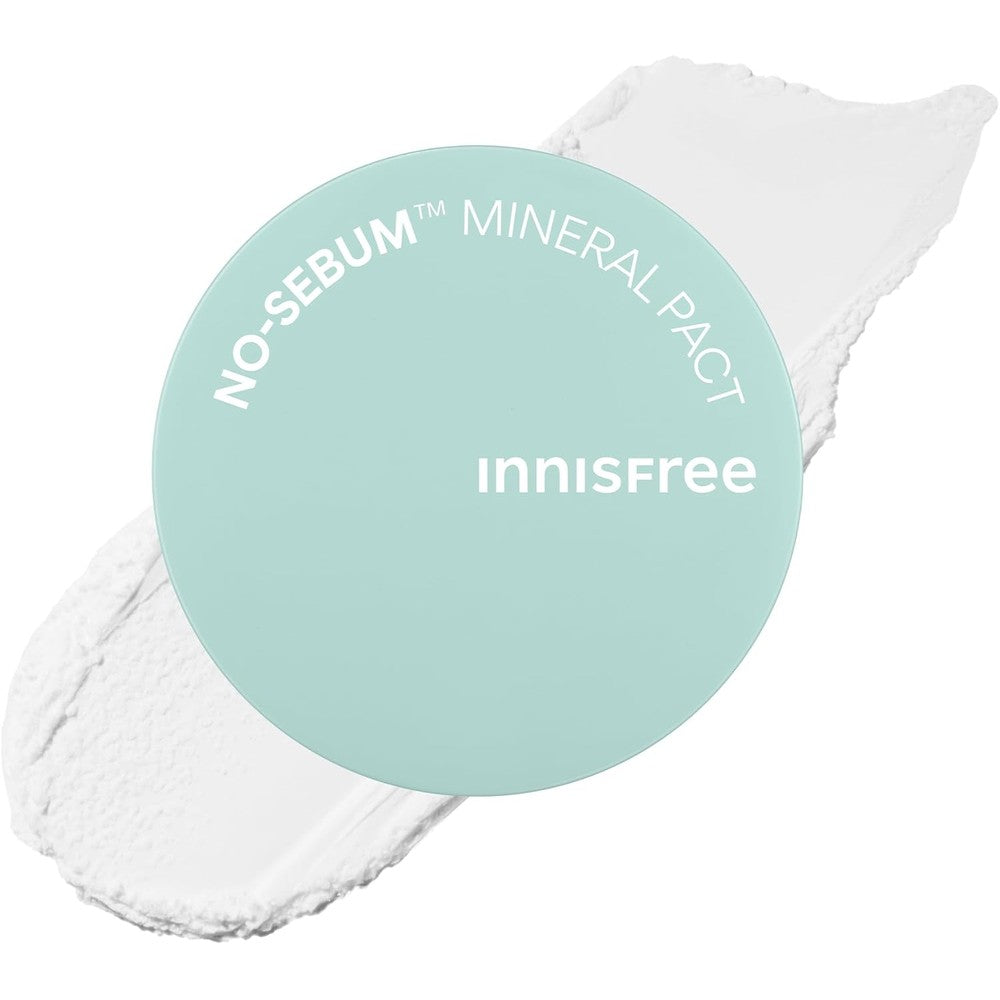 Innisfree No Sebum Mineral Pact front view of compact case with puff