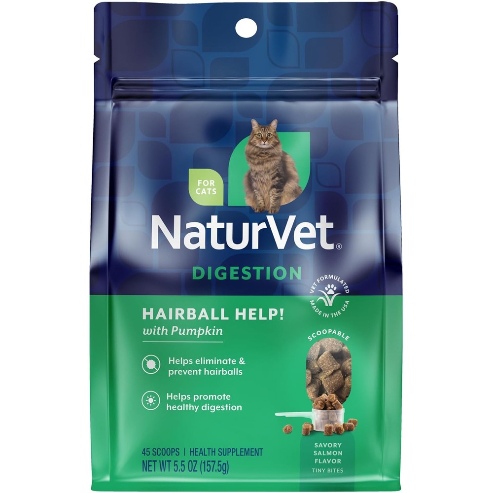 NaturVet Scoopables Hairball Aid for Cats front view of the 5.5 ounce salmon flavored packaging.