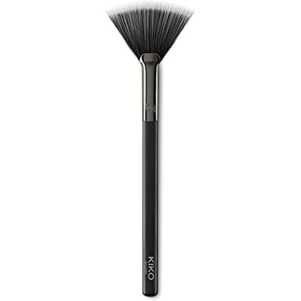 KIKO Milano Face 12 Powder Fan Brush With Soft Synthetic Bristles Matte Black Handle Makeup Tool For Blending And Removing Excess Powder 1 Count